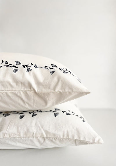 Bougainvillea Bedsheet With Pillow Covers