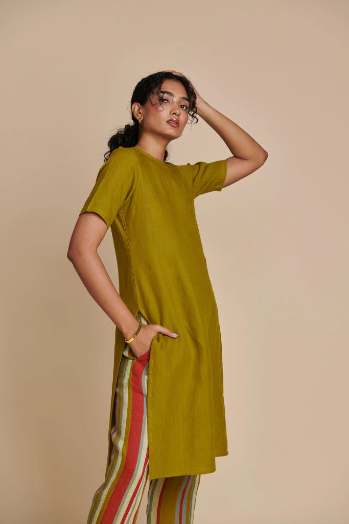 Mehendi Linen Half Sleeves Kurta