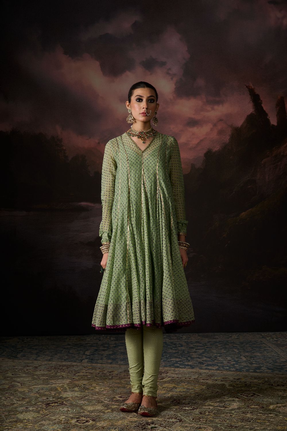NAAZ CHURIDAR
