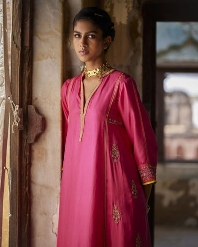 Nadira Hot Pink Silk Butti Back Yoke Kurta Set