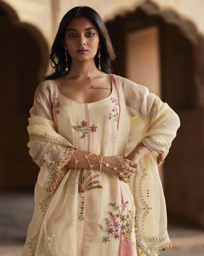 Nadira Ivory Organza Kurta Set