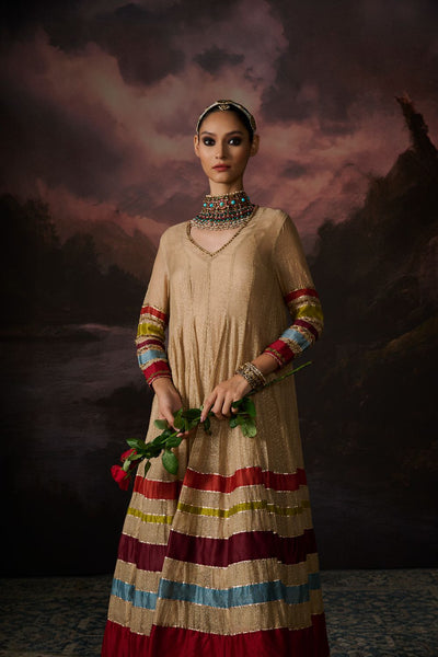 NAIRA KURTA