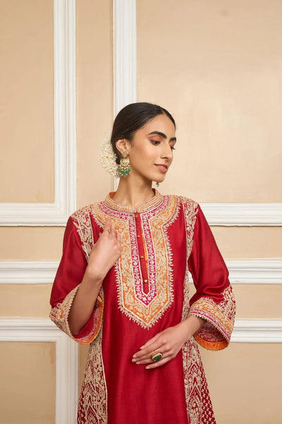 Naayaab Straight kurta with salwar and dupatta-Deep red