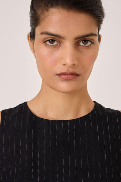 Nuwan Black Quilted Dress