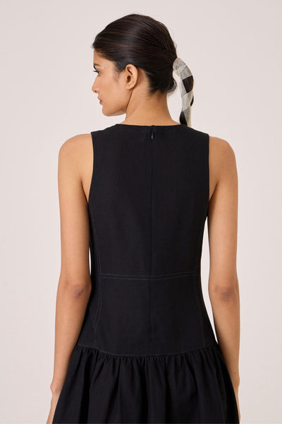 Nuwan Black Quilted Dress