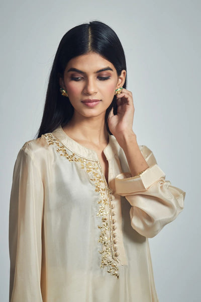 Nyasia Chauga   -Soft Beige
