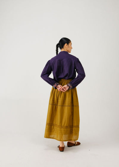 Peasant top-Ink band emb.