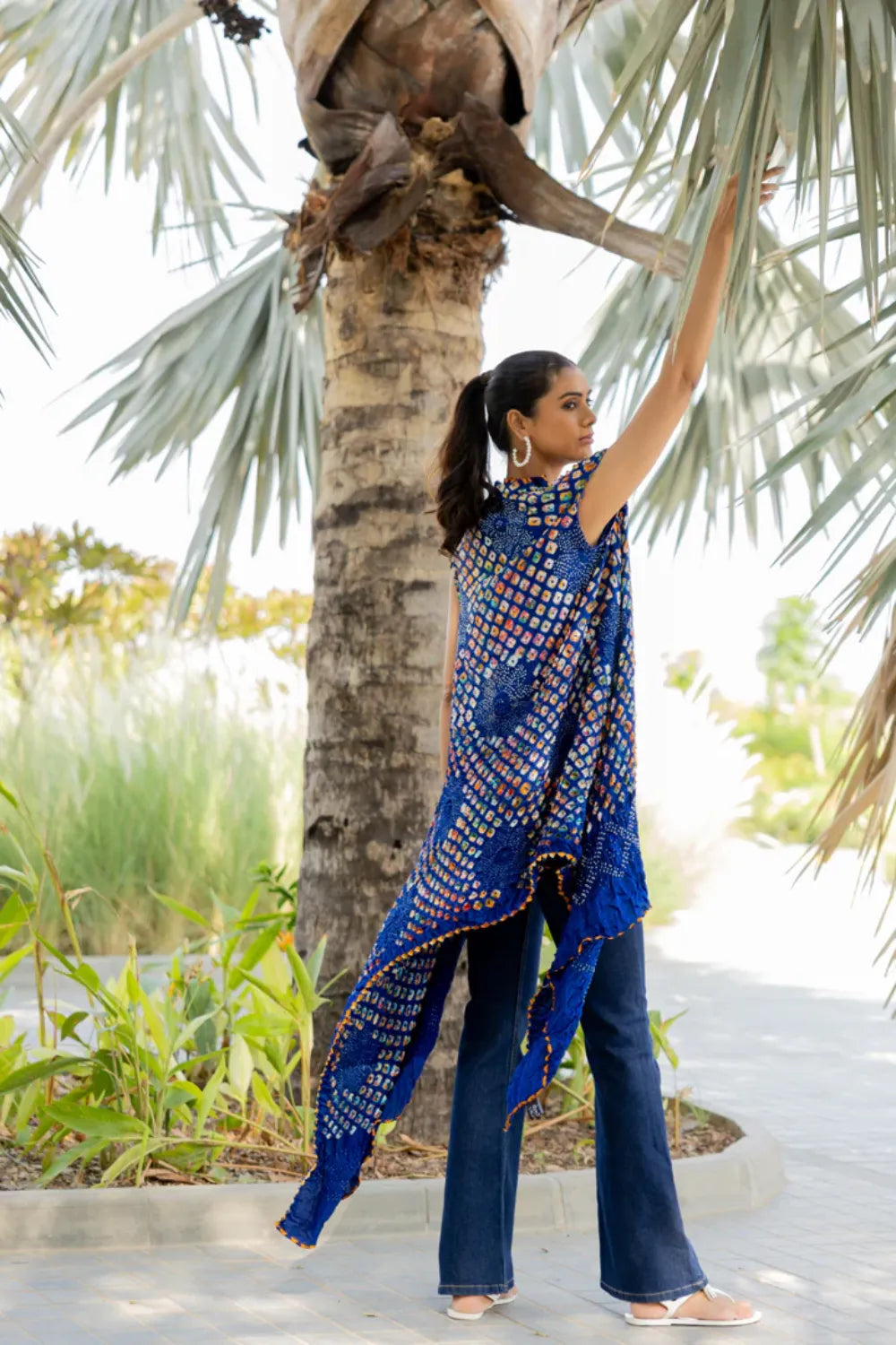 PINWHEEL SHRUG-INDIGO