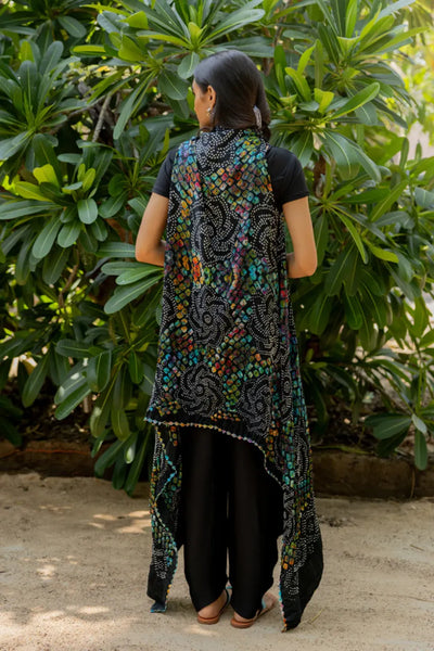 PINWHEEL SHRUG-BLACK