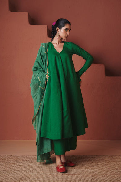 Paan Co Linen Embroidered Pocket Kurta Set with dupatta