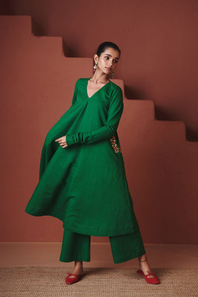 Paan Co Linen Embroidered Pocket Kurta Set with dupatta