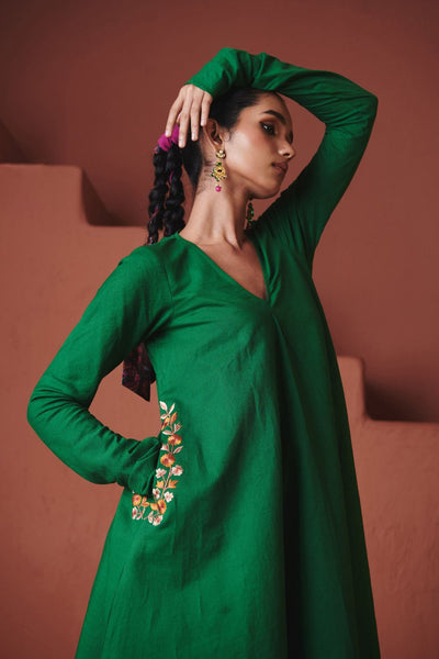 Paan Co Linen Embroidered Pocket Kurta Set with dupatta