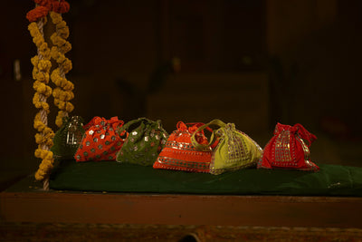 Sunira Green Chamak Potli- Mehendi