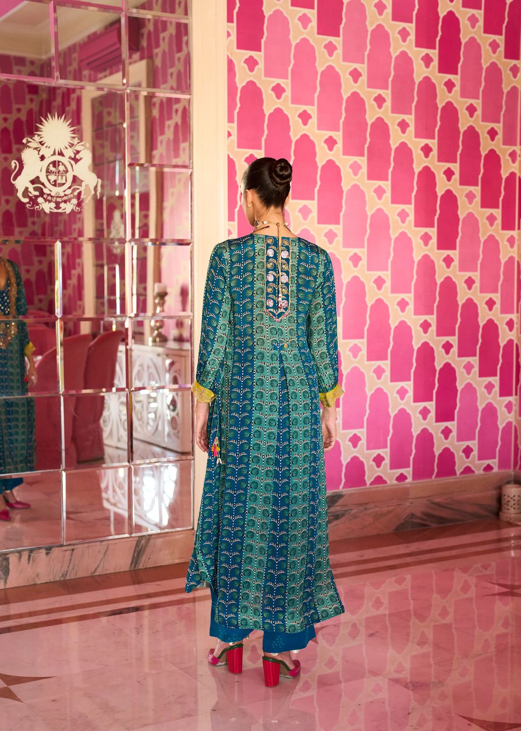 Retro Raani Teal Silk Yoke Kurta Set