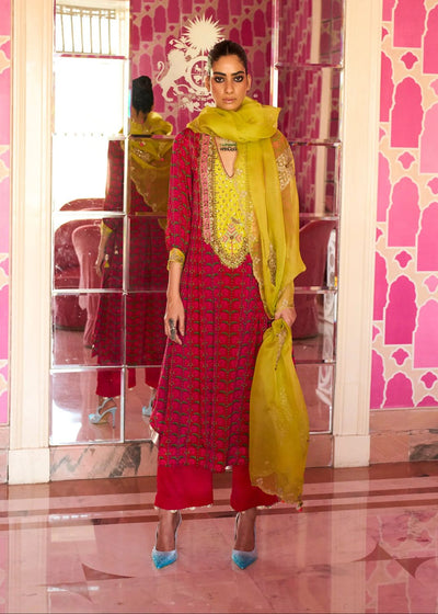 Retro Raani Red Silk Yoke Kurta Set