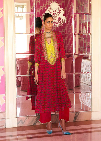 Retro Raani Red Silk Yoke Kurta Set