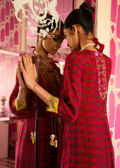 Retro Raani Red Silk Yoke Kurta Set