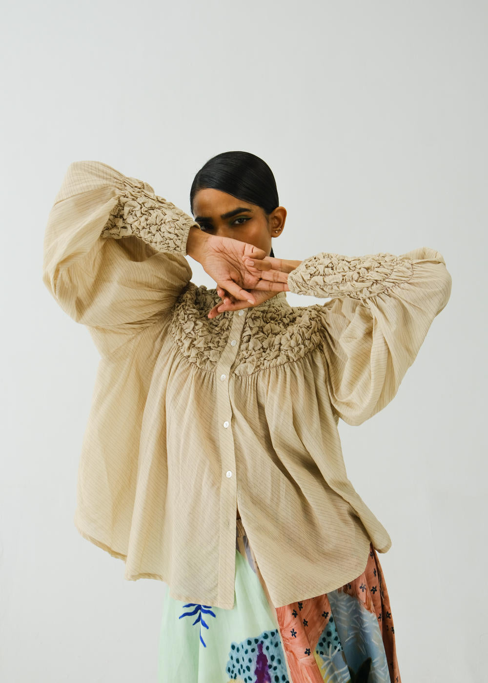 Roosted Shirt-IVORY (ELASTIC SMOCKING)