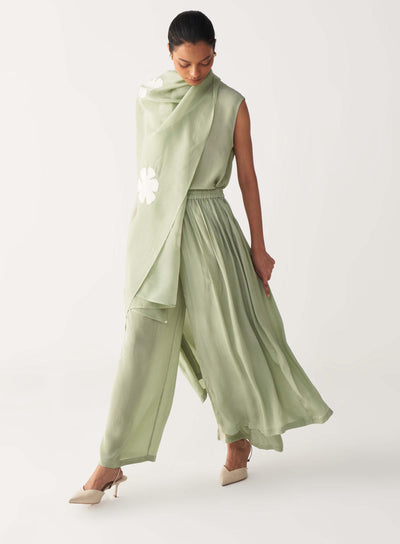 FLORAL APPLIQUE SCARF-MINT