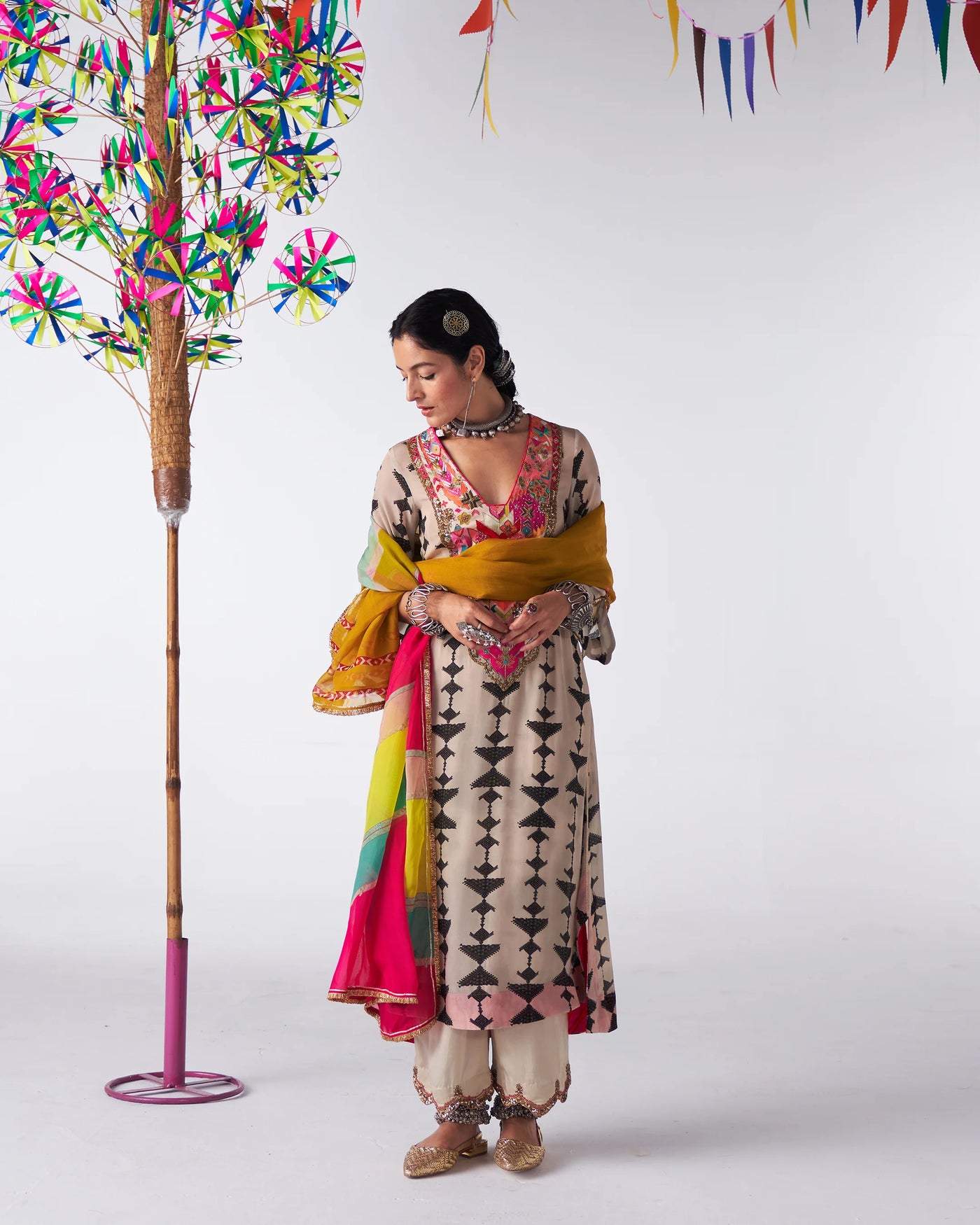 Sakhi Black And White Phulkari Yoke Kurta Set
