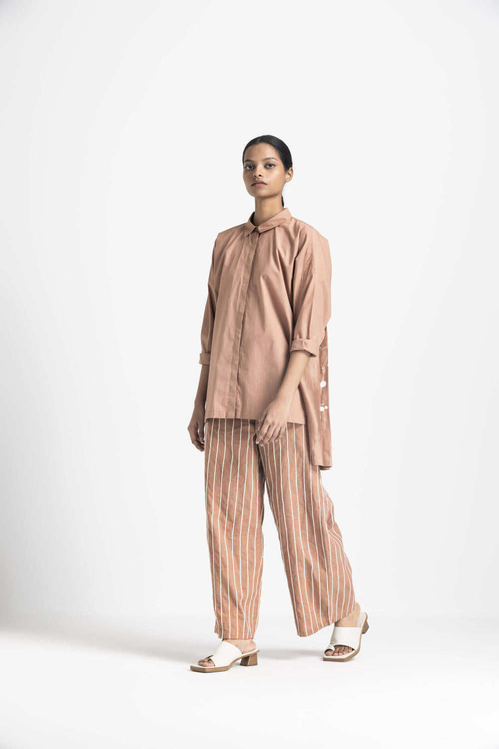 COLLARED BACK PLEAT SHIRT - CHAMPAGNE