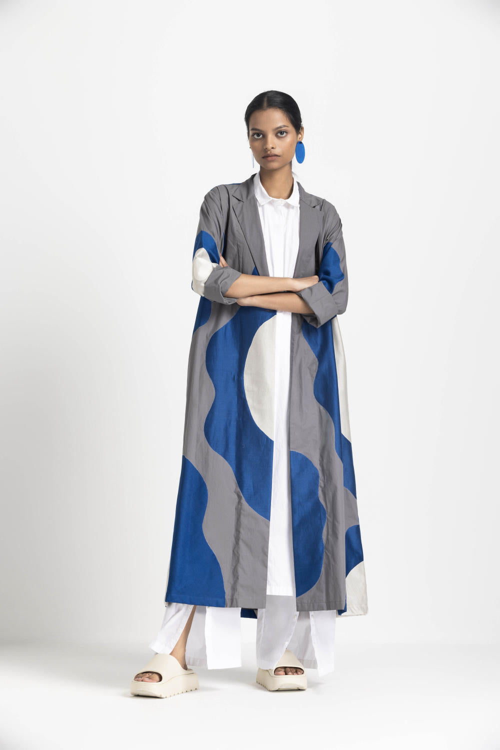FLORAL APPLIQUE JACKET - ELECTRIC BLUE