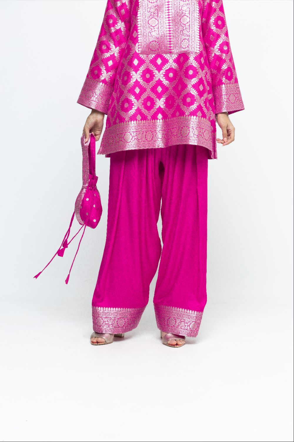Seerat - Brocade Jaal Silk Kurta with Farshi set - Pink