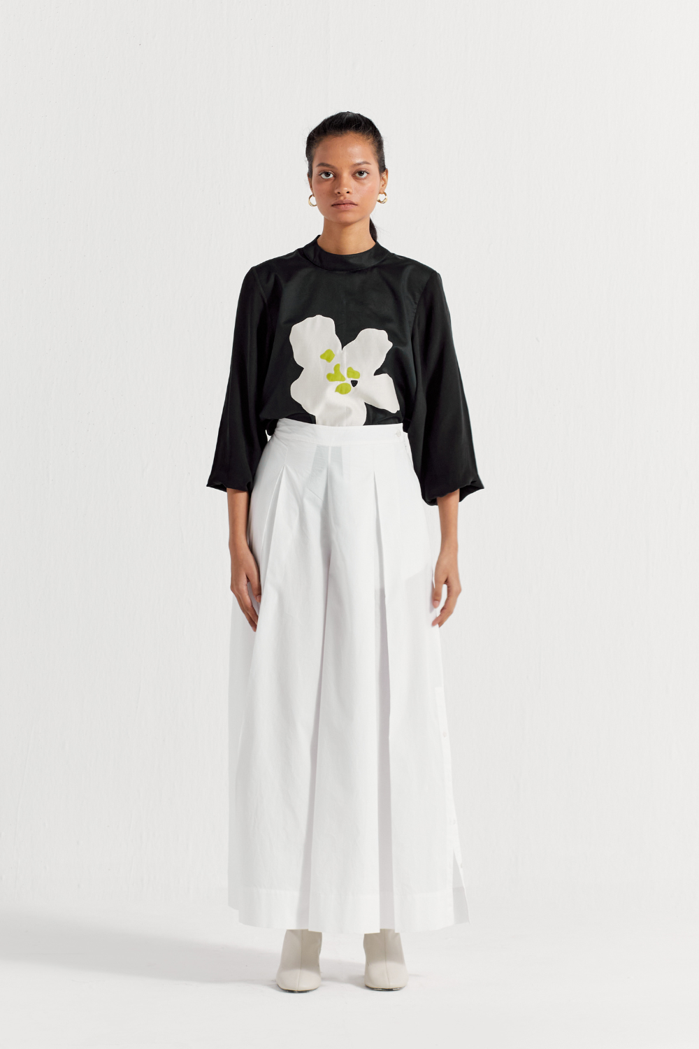 FLORAL APPLIQUE TOP CO-ORD ( SET OF 2 )