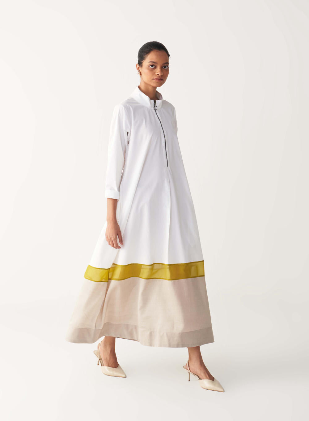 TURTLE NECK DRESS-WHITE