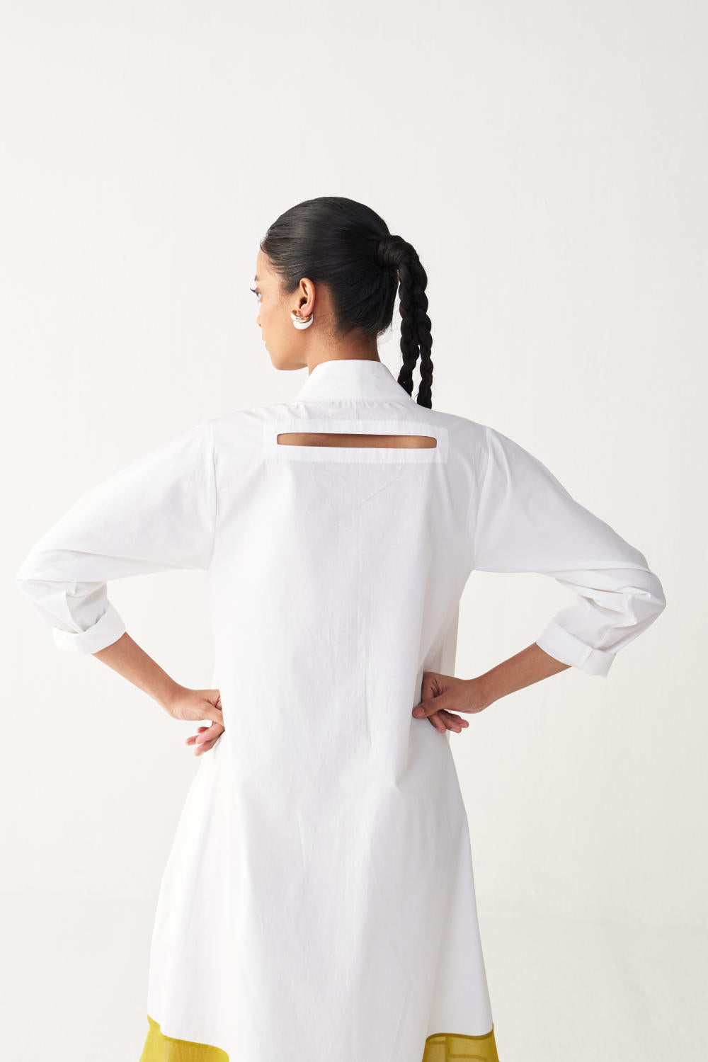 TURTLE NECK DRESS-WHITE