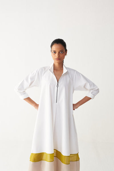 TURTLE NECK DRESS-WHITE