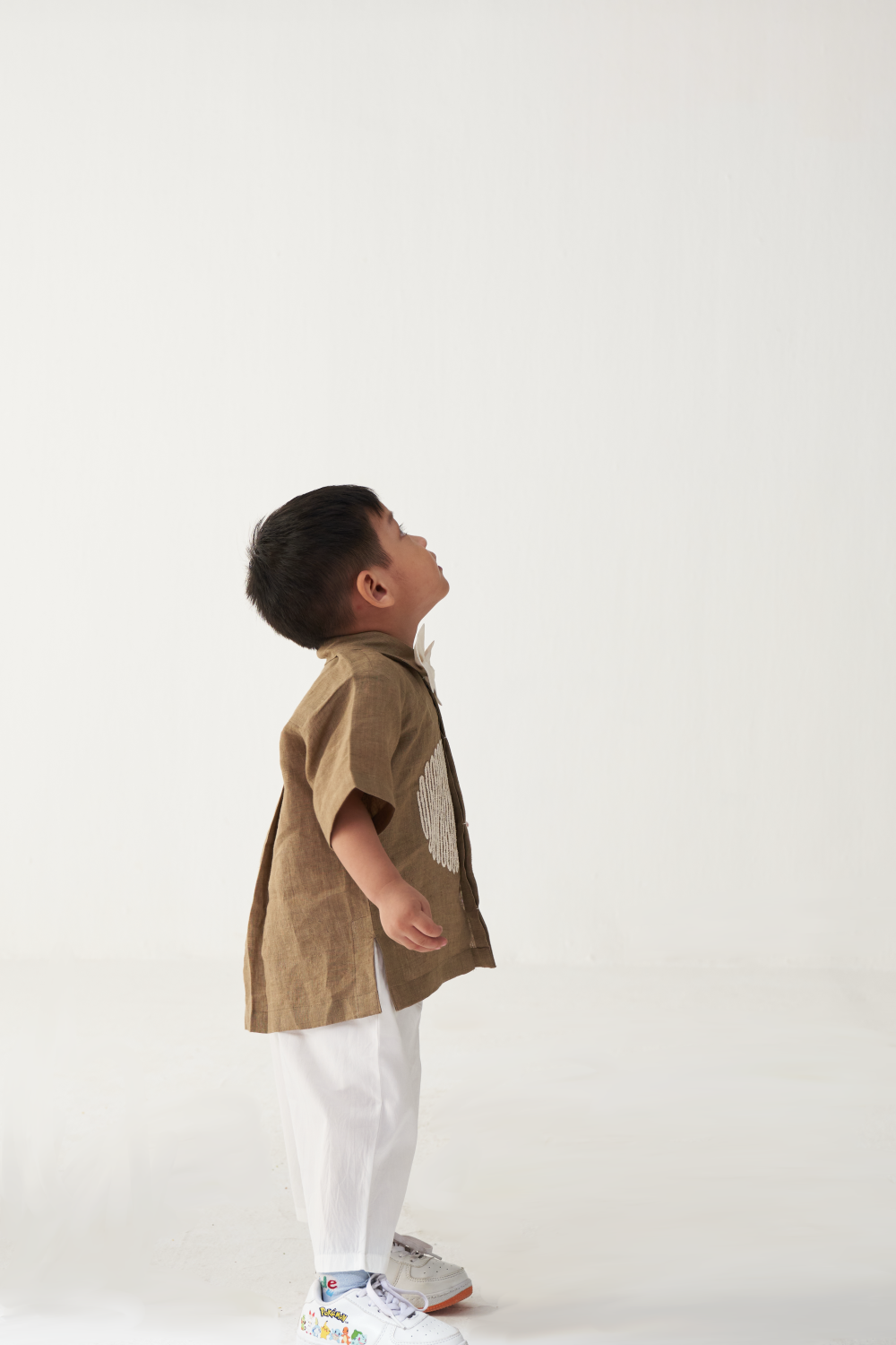 KIDS EMB. CIRCLE SHIRT CO-ORD-SAND & WHITE