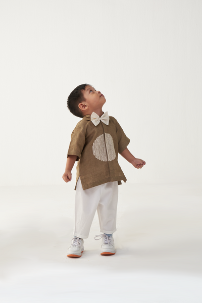 KIDS EMB. CIRCLE SHIRT CO-ORD-SAND & WHITE