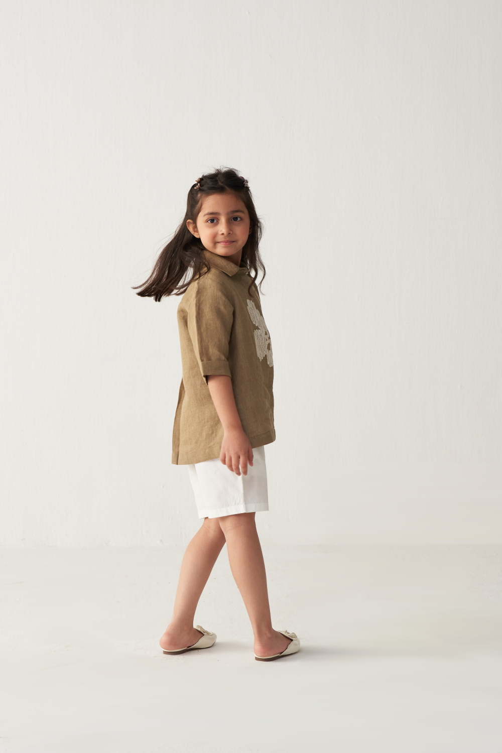 KIDS EMB. FLORAL SHIRT-SAND