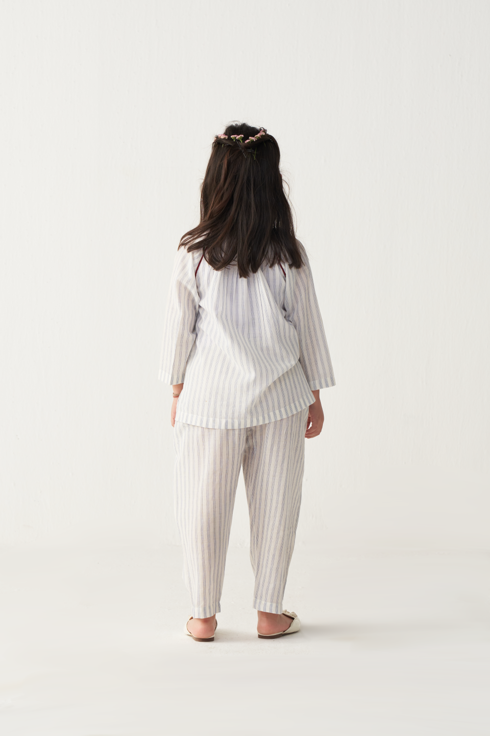 KIDS GATHER NECK SHIRT-WHITE & BLUE