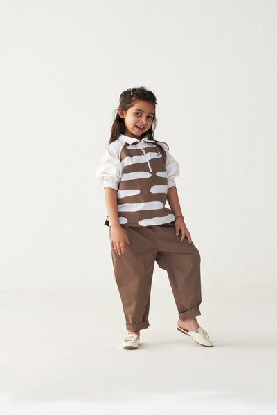 KIDS ABSTRACT APPLIQUE TOP-CEDAR & WHITE