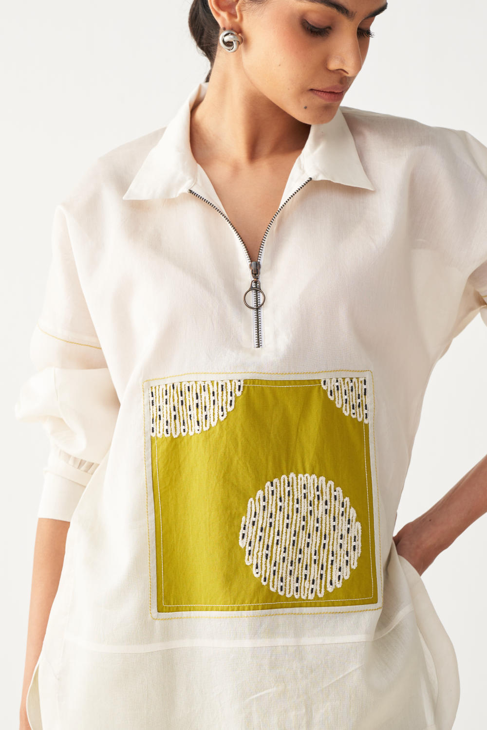 EMB. PATCH U HEM TOP CO-ORD-IVORY & LIME