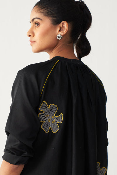 FLORAL EMB. GATHER NECK SHIRT-BLACK