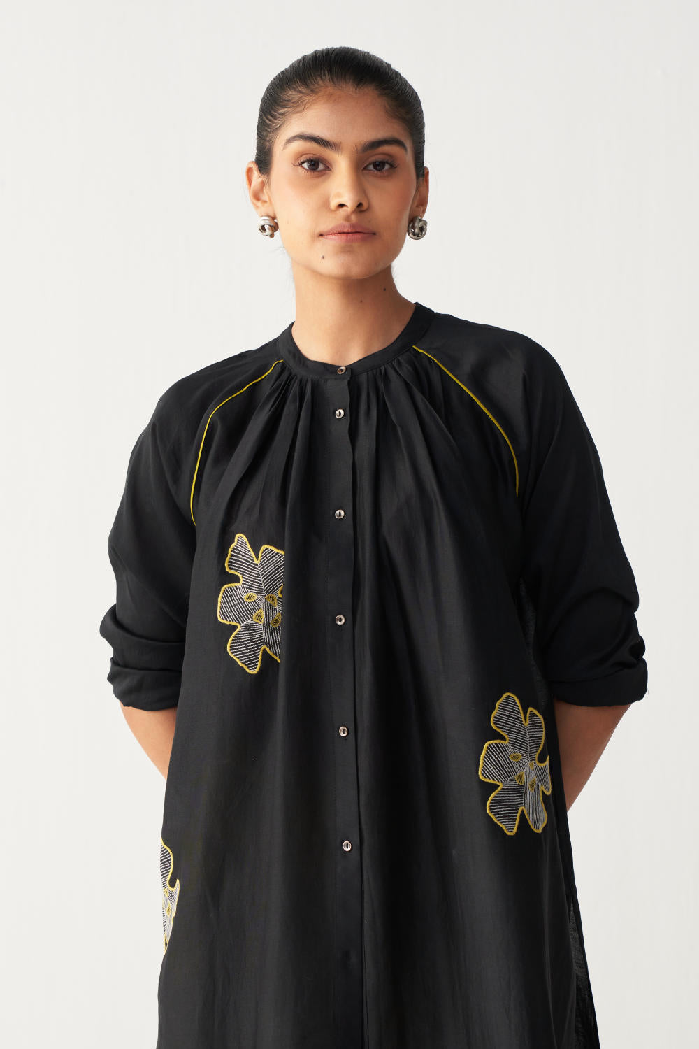 FLORAL EMB. GATHER NECK SHIRT-BLACK