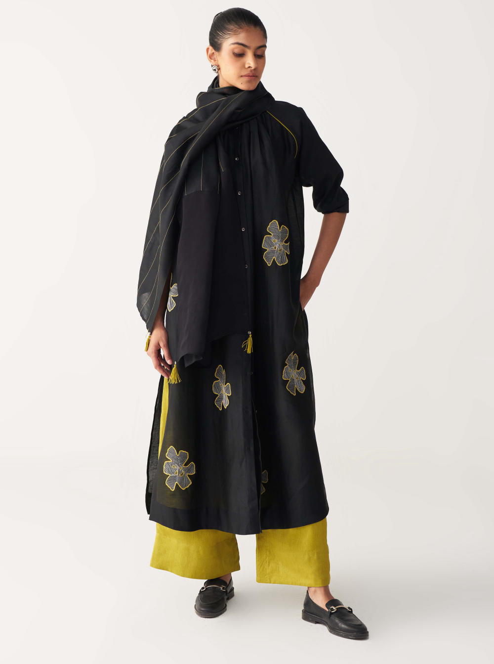 PANEL EMBROIDERED SCARF-BLACK
