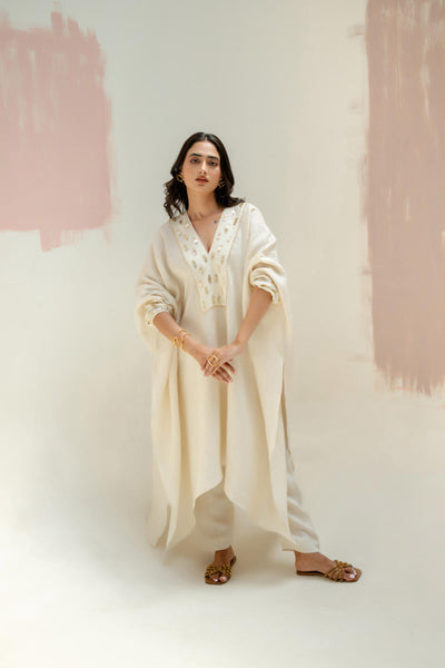 Preetie in Moroccan Kaftan with Pants-White