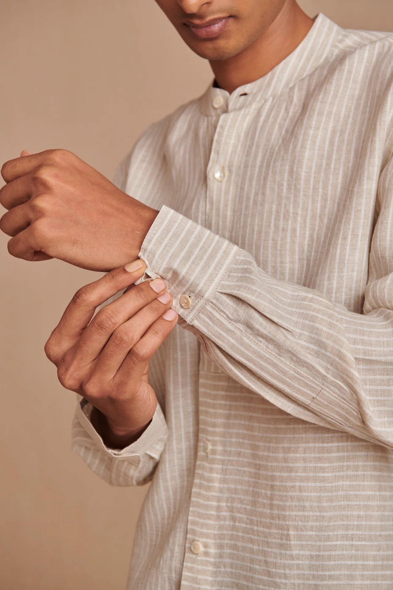 Undyed Pinstripe Linen Men's Band Collar Shirt - Slim Fit