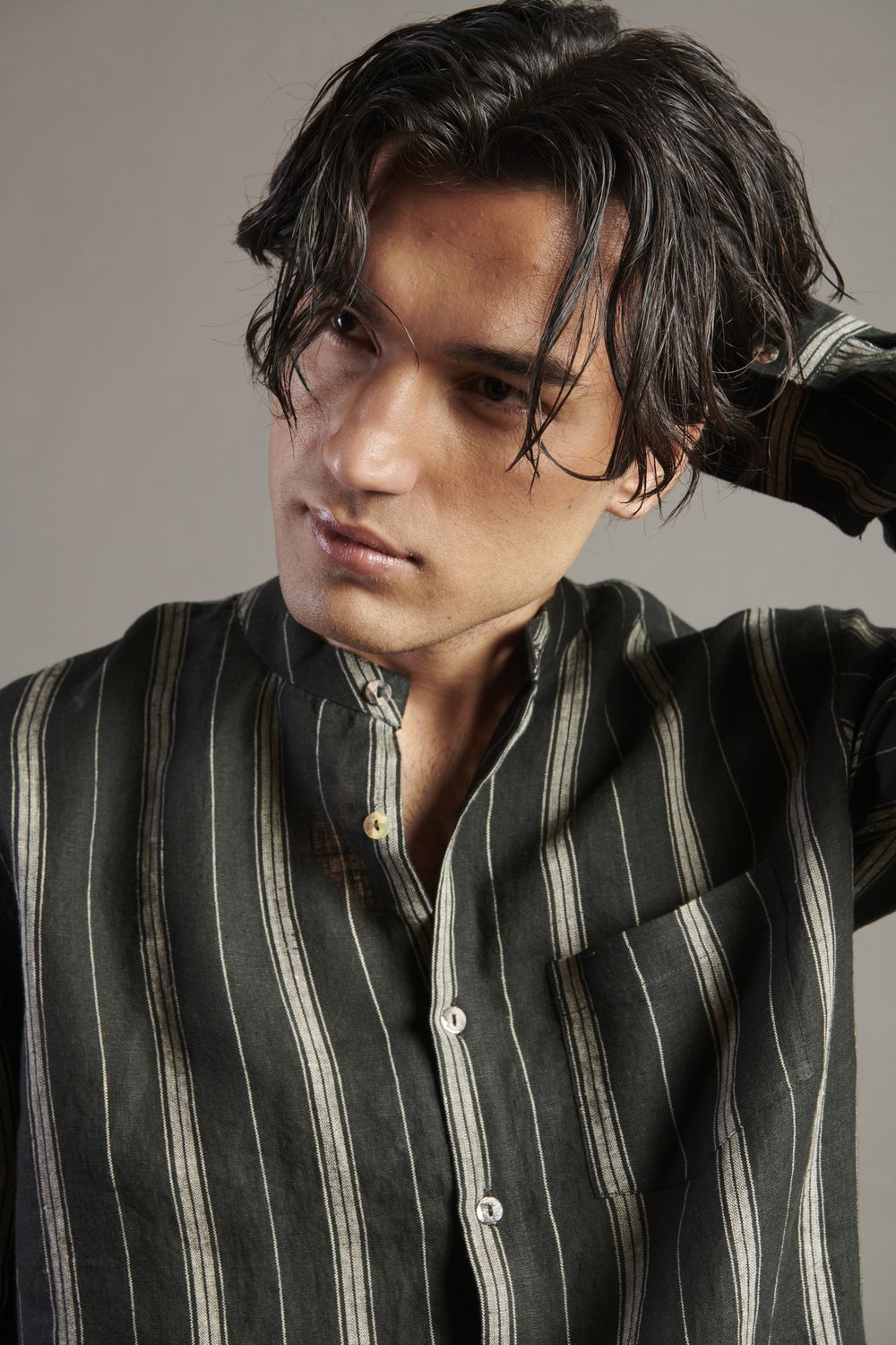 Dhaari Linen Band Collar Shirt