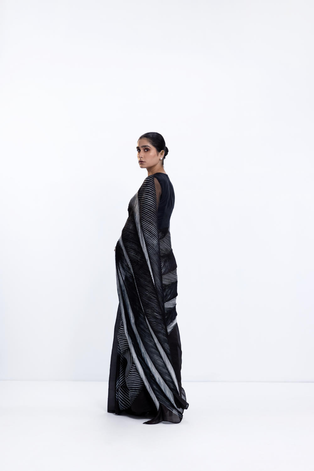 THE SEA SAREE - BLACK