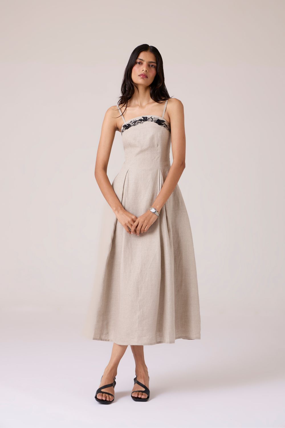 Suhjan Beige Linen Dress