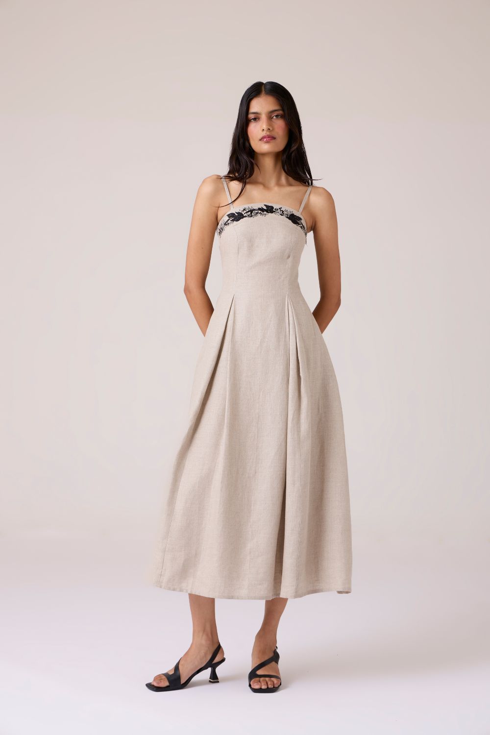 Suhjan Beige Linen Dress