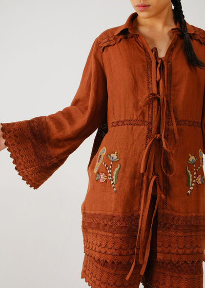 Tie up shirt-Rust bloom emb.