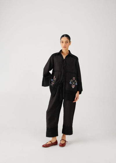 Tie up set-Black bead emb.