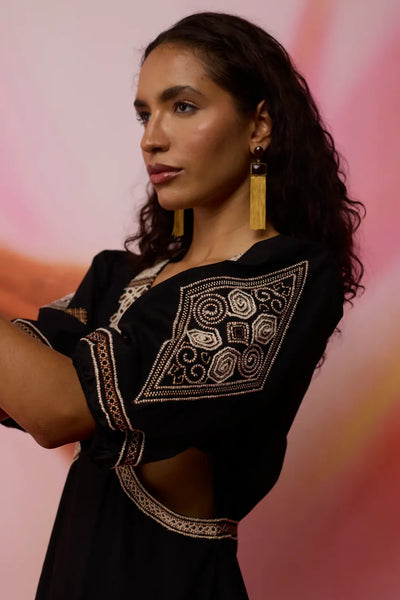 Textured Ikat Embroidered Maxi Dress - Black-Size M