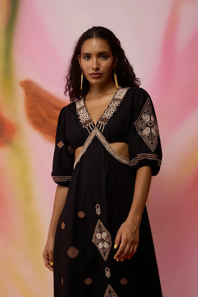 Textured Ikat Embroidered Maxi Dress - Black-Size M